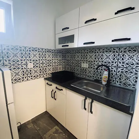 Garda Apartment *